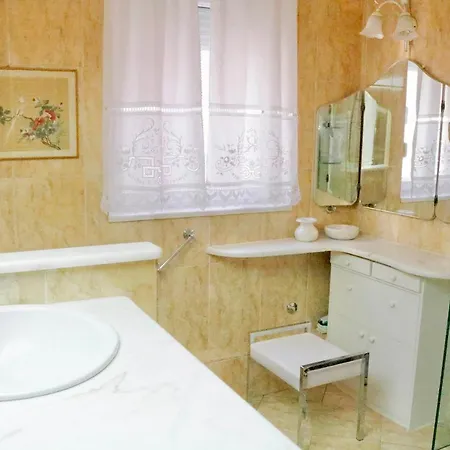 Luxury Garden Apartment Split