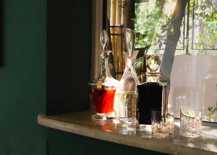 Luxury Garden Apartment